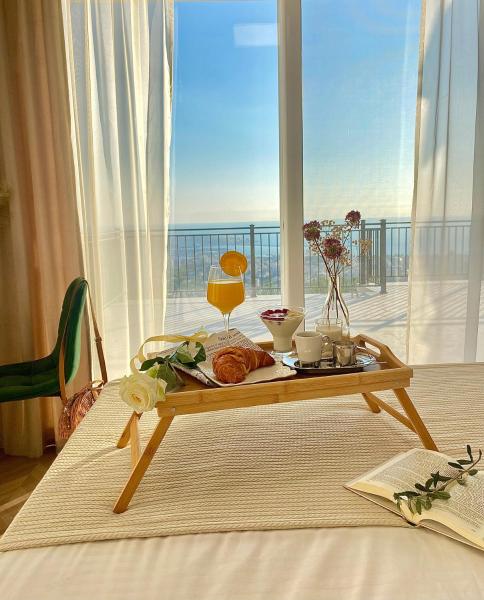 写真にはバール市にあるOlive you Apartmentsが写っています。
