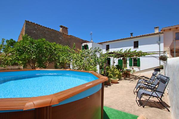 A la foto es mostra l'objecte Sant Cosme House by Slow Villas situat a la ciutat de Pina.
