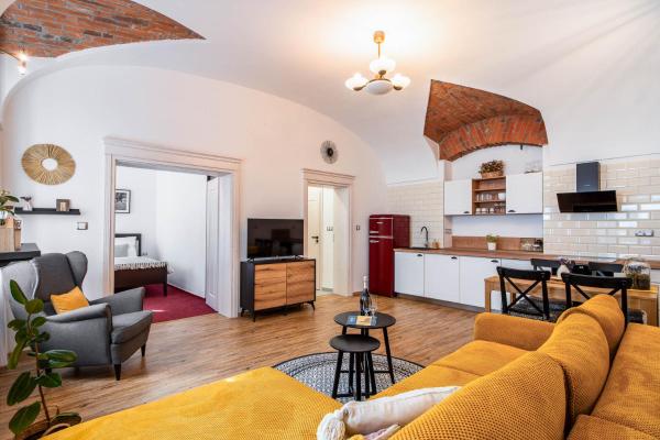 Na fotografii je vidět objekt Apartmány U Purkmistra - B Martinů nacházející se ve městě Střítež.