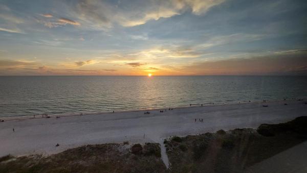 Foto 2: Reflections on the Gulf Indian Rocks Beach FL - 2 Week Minimum Stay