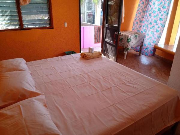 A la foto es mostra l'objecte lolas 68 situat a la ciutat de San Pedro Pochutla.