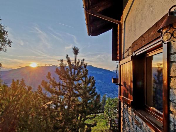 På billedet ses objektet Chalet Grande Cerise - vicino ad Aosta e Pila beliggende i byen Cerise.