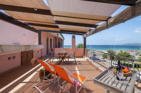 写真にはアルゲーロ市にあるSARDINIA RE - Ales 5 Sea Viewが写っています。