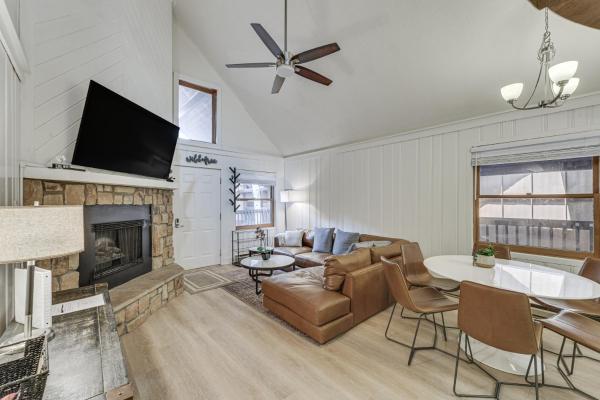 Centrally Located Angel Fire Condo ~ 1/2 Mi Resort - Nouveau-Mexique