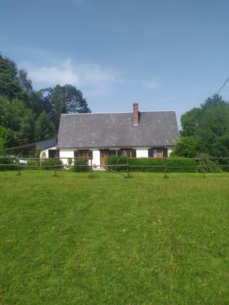 Na fotografii je vidět objekt Au relais de la forêt d'eawy nacházející se ve městě Épinay.