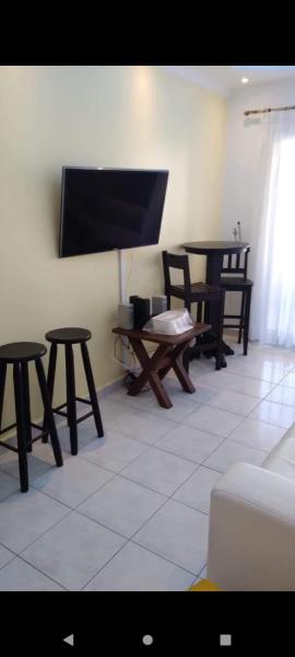 På billedet ses objektet Apartamento Frente Mar super aconchegante beliggende i byen Solemar.