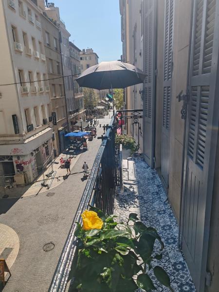 T3 Grand Balcon au coeur du vieux port, Marsiglia