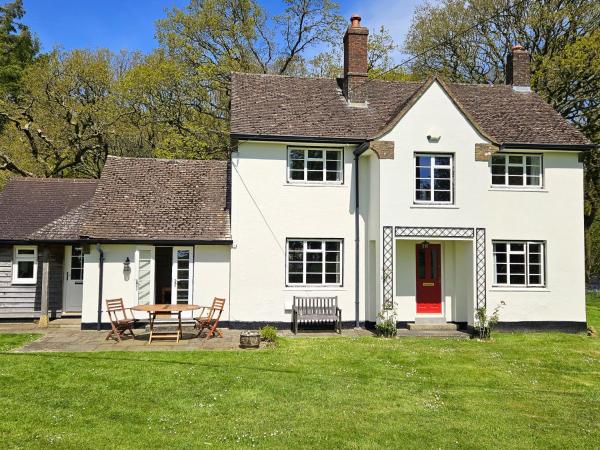 A la foto es mostra l'objecte Chasewoods Farm Cottage situat a la ciutat de Ramsbury.