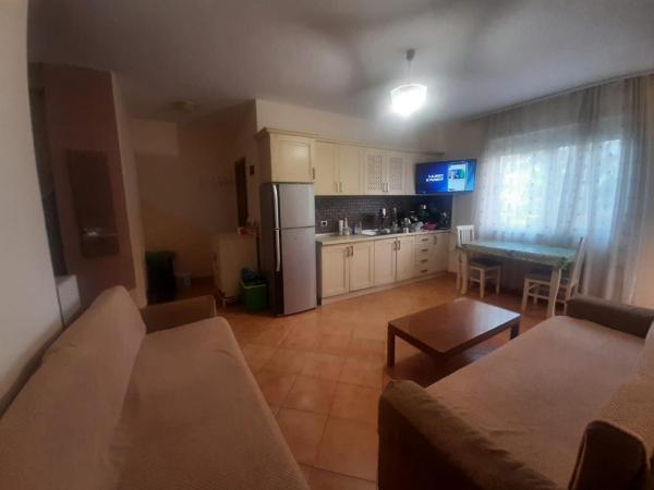 På bildet vises objektet Apartment Seaside ML som ligger i byen Golem.
