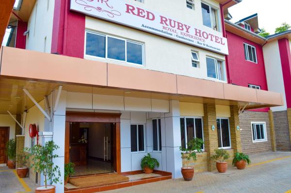 Foto 8: Red Ruby Hotel
