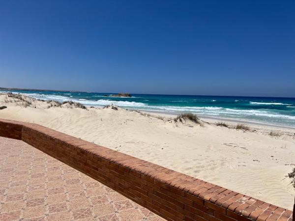 Beachfront Private Chalet in Marsa Matrouh - Family Vacation Home