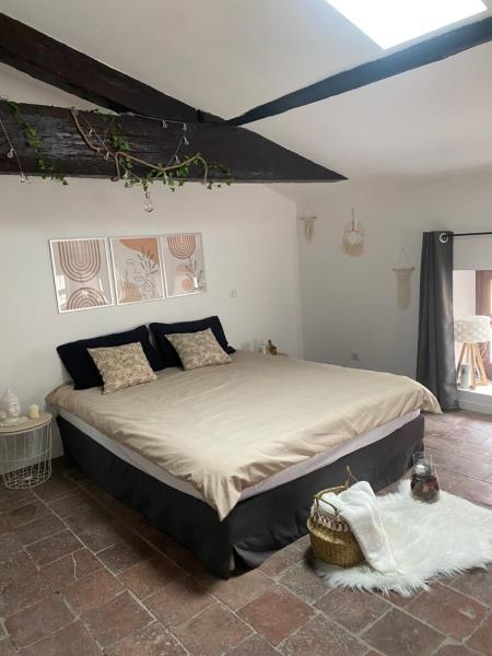 På bildet vises objektet Cozy loft som ligger i byen Montauban.