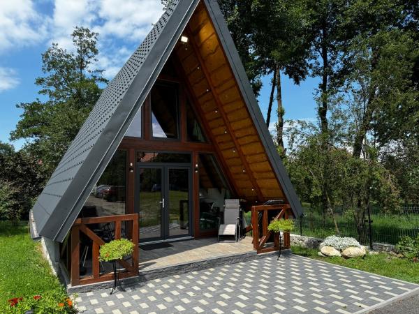 A la foto es mostra l'objecte Bran Cozy Chalet situat a la ciutat de Bran.