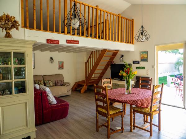 A la foto es mostra l'objecte Maison de vacances situat a la ciutat de Loupiac.