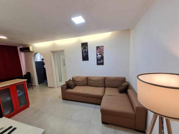 Apartment For Rent For Up To 8 Person In Batumi Center - Batumi
