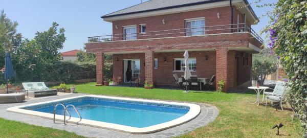 Villa Brisas - Preciosa Villa Con Gran Intimidad Y Piscina - Costa Daurada