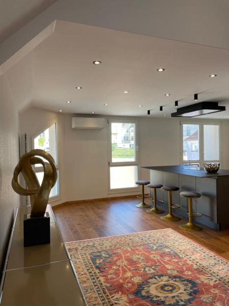 På billedet ses objektet Le DUPLEXX beliggende i byen Bitche.