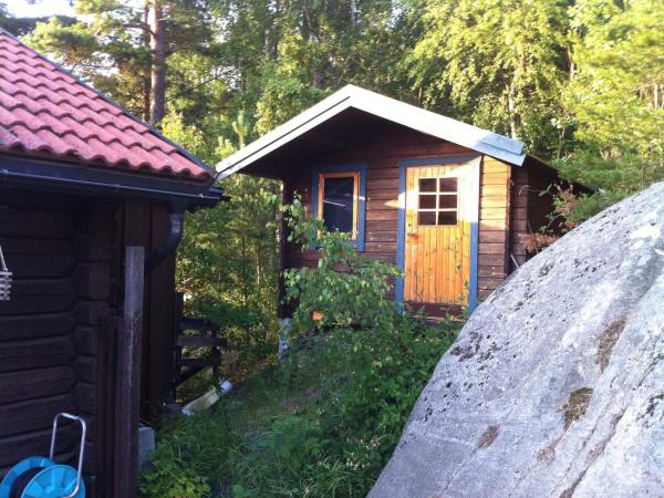 Na zdjęciu widoczny jest obiekt 4 star holiday home in MUSKÖ położony w mieście Mickrum.