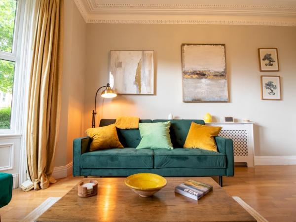 På billedet ses objektet Cosy Flat in the Heart of Jesmond - Pass The Keys beliggende i byen High Heaton.