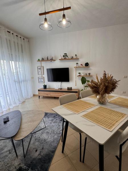 A la foto es mostra l'objecte DR Apartment situat a la ciutat de Golem.