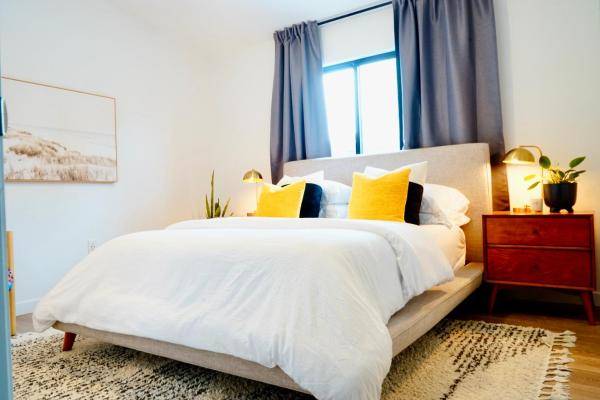 写真にはミラマー市にあるPrivate Family Friendly Guest Homeが写っています。
