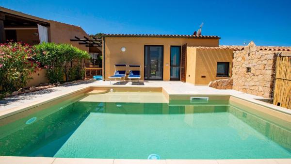 写真にはコスタ・パラディーゾ市にあるVilla Vincentが写っています。