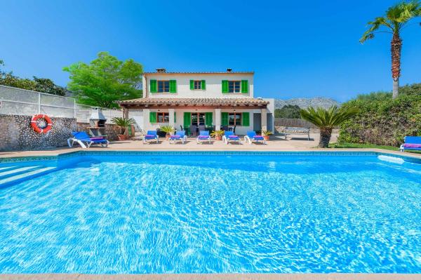 写真にはポリェンサ市にあるCan Llorensが写っています。