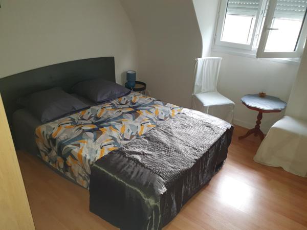 Na fotografii je vidět objekt L'Atelier nacházející se ve městě Servel.