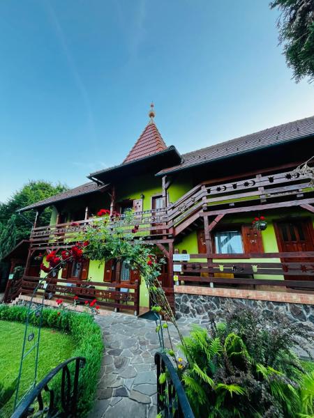 A la foto es mostra l'objecte Casa de vacanță Trei Zâne situat a la ciutat de Sovata.