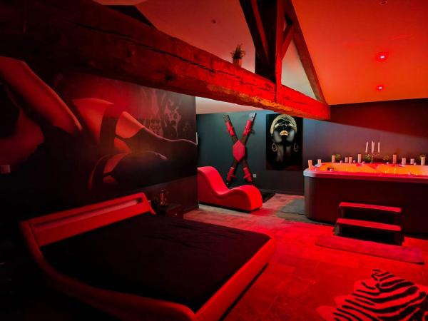 A la foto es mostra l'objecte La parenthèse Love room situat a la ciutat de Moussan.