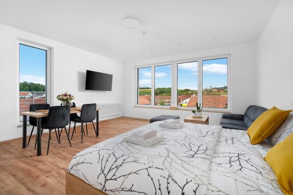 På billedet ses objektet Apartmány Šťastný sklep beliggende i byen Valtice.