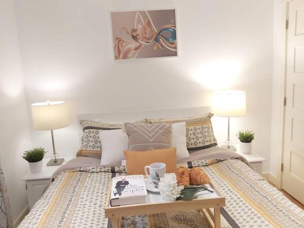 På billedet ses objektet Cozy suite, Free WIFI , Free Parking beliggende i byen Shepard.