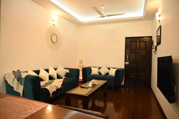 写真にはParxem市にあるLuxurious Riverfront -9 min from Morgim Beachが写っています。