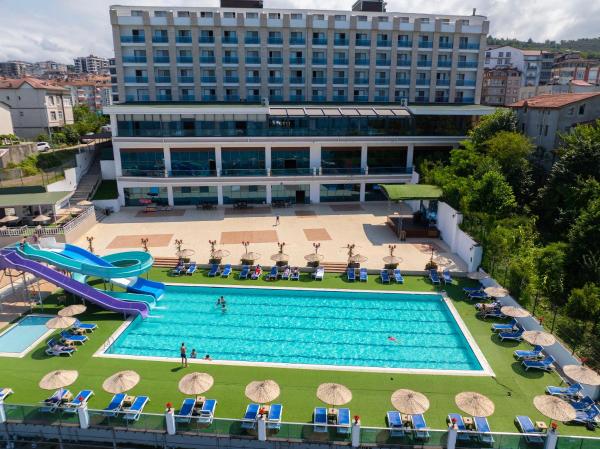 På billedet ses objektet Ramada Resort by Wyndham Unye beliggende i byen Unye.