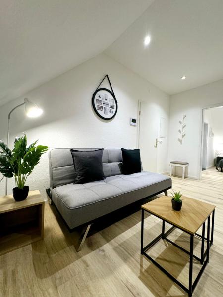 Auf dem Foto ist das Objekt Tiny-Home-Stil nah am Rhein mit super Verkehrsanbindung in der Stadt Schierstein zu sehen.