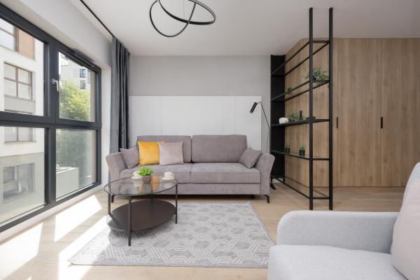 Piękne Studia dla 3 osób & Parking Warszawa by Noclegi Renters, Warsaw