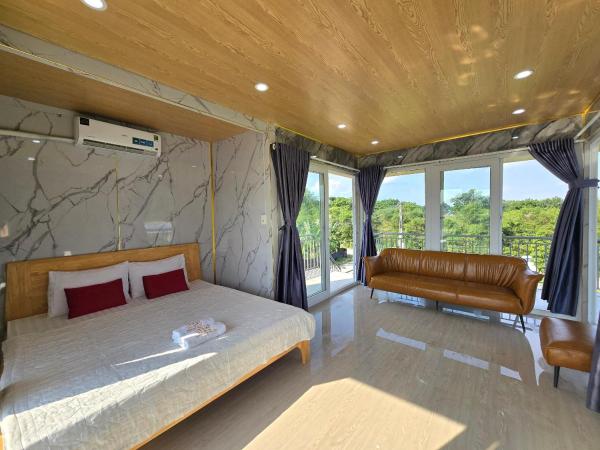 Na zdjęciu widoczny jest obiekt V A C Haven Viet Nam 1 położony w mieście Xóm Ðá Dủng.