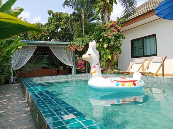 På billedet ses objektet Sweet Floresta Pool Villa beliggende i byen Sattahip.