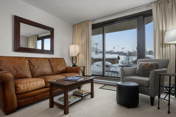 Foto 7: Pool, Hot Tub, Sauna, Amazing Ski Area Views, Partially Covered Patio