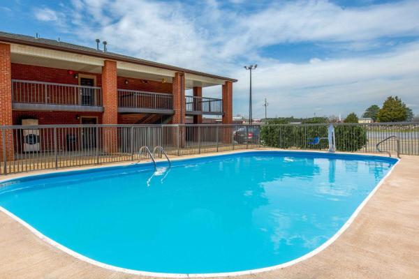 Days Inn By Wyndham Childersburg - Alabama