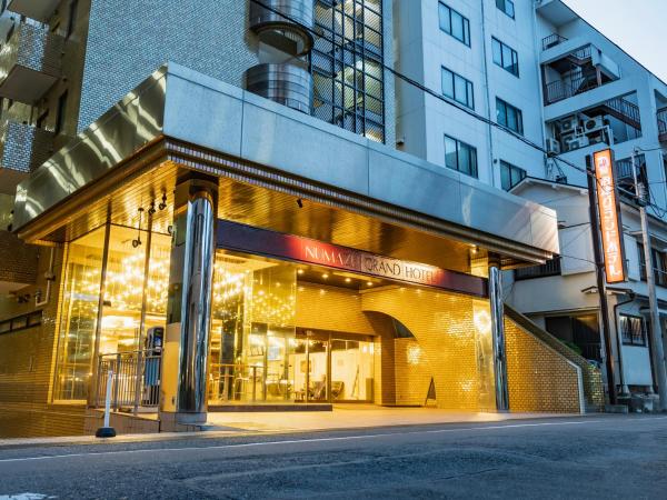 Na fotografii je vidět objekt Numazu Grand Hotel nacházející se ve městě Ashitaka.