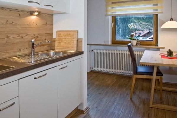 Na zdjęciu widoczny jest obiekt Ferienwohnung Mittagskopf położony w mieście Kaunertal.