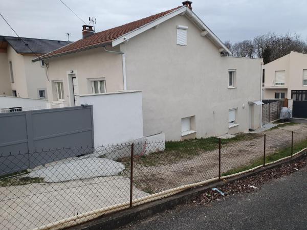 A la foto es mostra l'objecte Stade OL et grand large 1 chambre situat a la ciutat de Le Carreau.