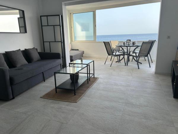 A la foto es mostra l'objecte New Beachfront Loft situat a la ciutat de Marbella.