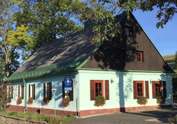 Na zdjęciu widoczny jest obiekt Chalupa Severka,Rokytnice v Orlických Horách położony w mieście Hanička.