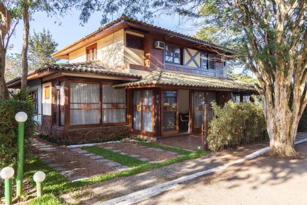 A la foto es mostra l'objecte Duplex com Churrasqueira em Búzios | VF 12 situat a la ciutat de Búzios.
