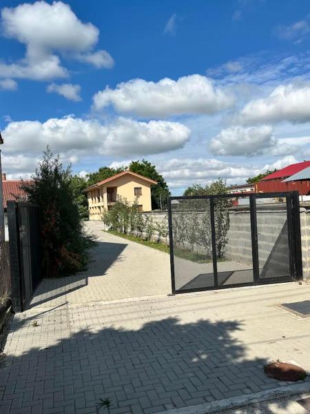 A la foto es mostra l'objecte Penzion Baffi situat a la ciutat de Okoc - Velky Sek.