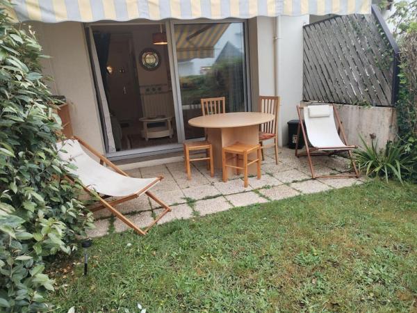 A la foto es mostra l'objecte Studio jardin 300 m plage situat a la ciutat de Carnac.
