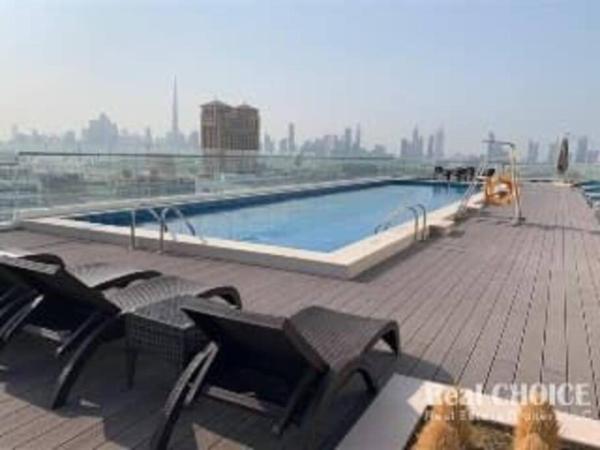 A la foto es mostra l'objecte studio skyline veiw jadaf situat a la ciutat de Dubai.