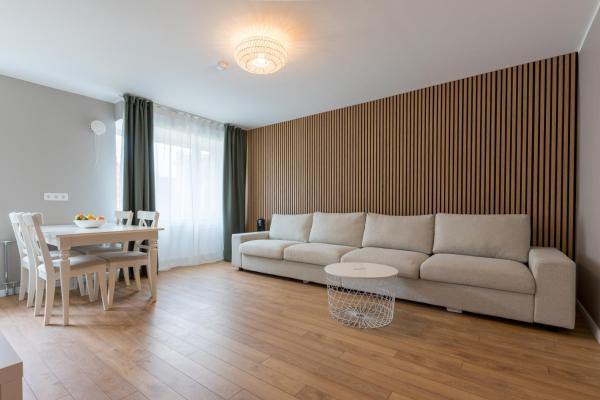 Nella foto è visibile l'oggetto Cozy Pärnu Apartment ideal for Couples, Families & Groups situato nella città di Pärnu.